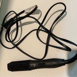 Ion Grooming Travel Straightening Brush in EUC